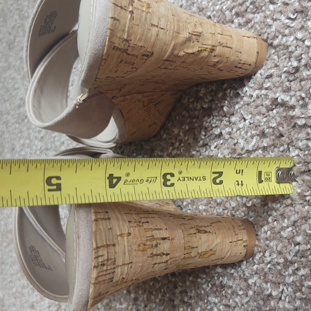 Charles Wedges - Picture 4 of 5